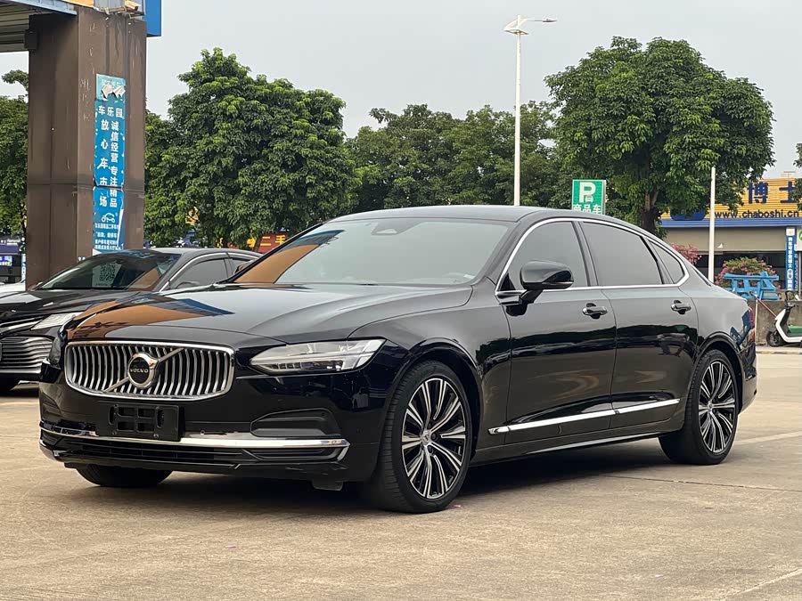 Volvo S90 2023 B5 Intelligent Luxury - zdjęcie 1
