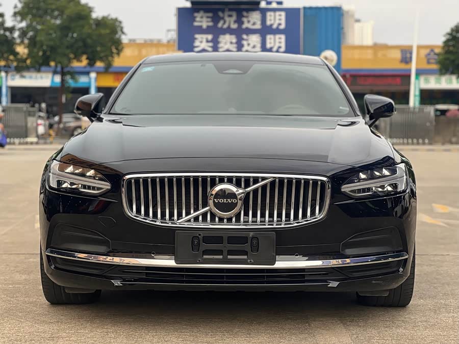 Volvo S90 2023 B5 Intelligent Luxury - zdjęcie 3