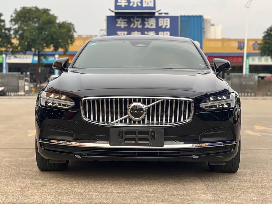 Volvo S90 2023 B5 Intelligent Luxury - zdjęcie 4