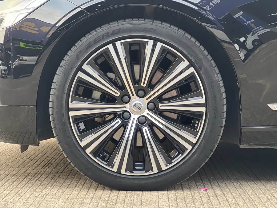 Volvo S90 2023 B5 Intelligent Luxury - zdjęcie 7