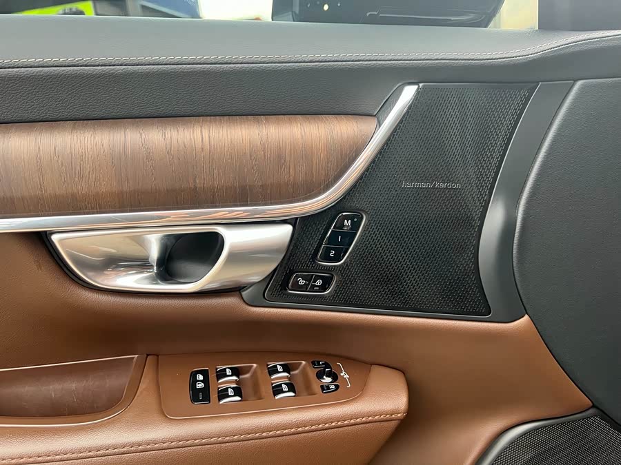 Volvo S90 2023 B5 Intelligent Luxury - zdjęcie 9