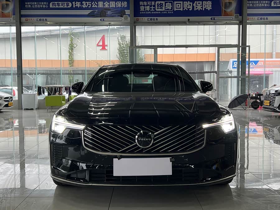 Volvo S90 2026 B5 Intelligent Luxury - zdjęcie 2