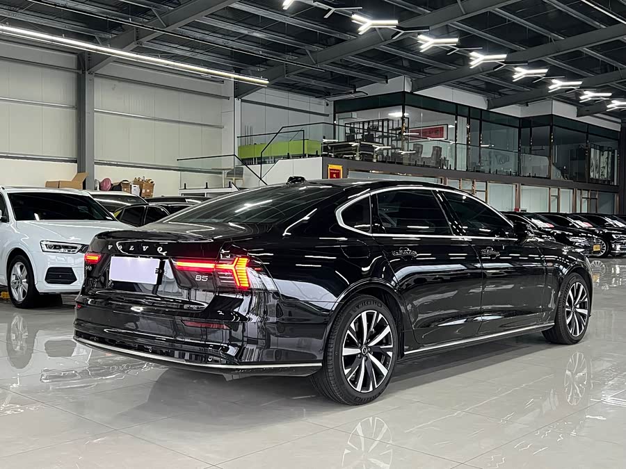 Volvo S90 2026 B5 Intelligent Luxury - zdjęcie 14