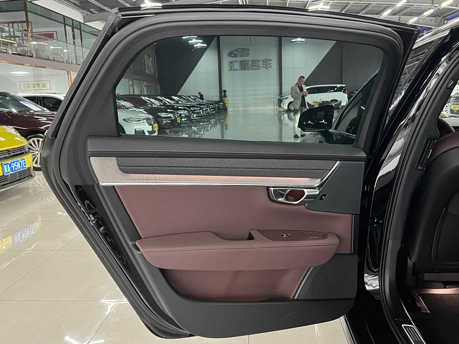 Volvo S90 2026 B5 Intelligent Luxury - zdjęcie 6
