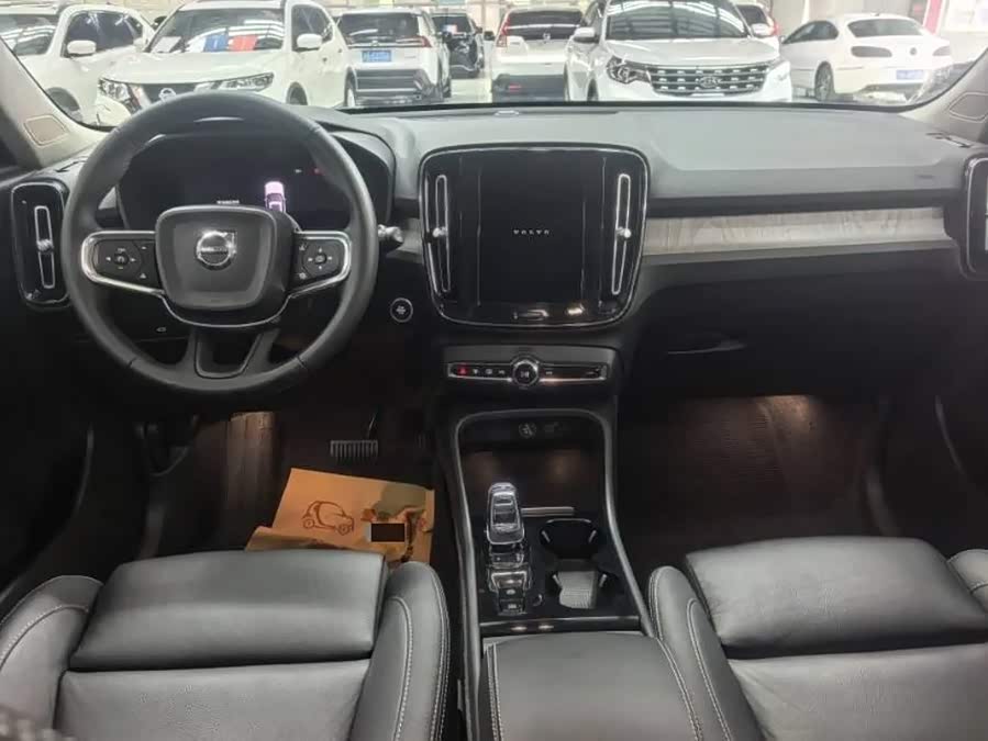Volvo XC40 2024 B4 4WD Intelligent Luxury - zdjęcie 5