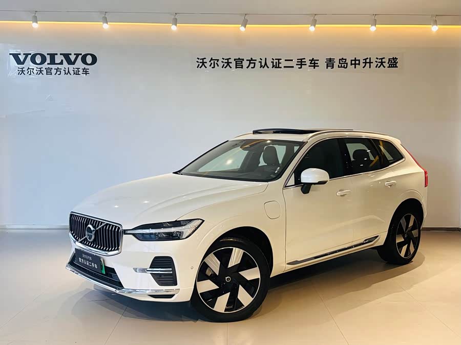 Volvo XC60 2024 T8 PHEV Long Range 4WD Intelligent Luxury - zdjęcie 1