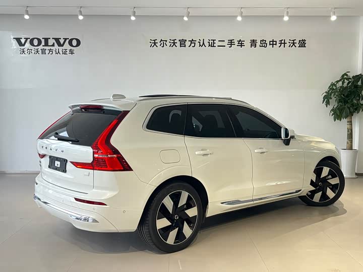Volvo XC60 2024 T8 PHEV Long Range 4WD Intelligent Luxury - zdjęcie 14