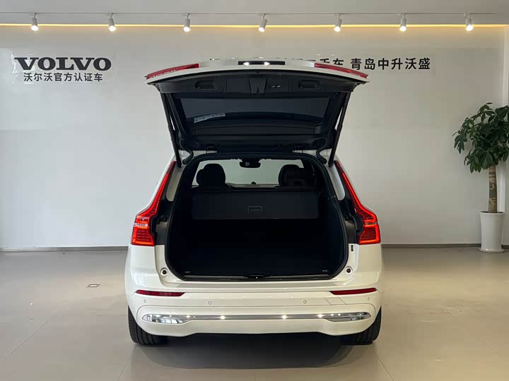 Volvo XC60 2024 T8 PHEV Long Range 4WD Intelligent Luxury - zdjęcie 16