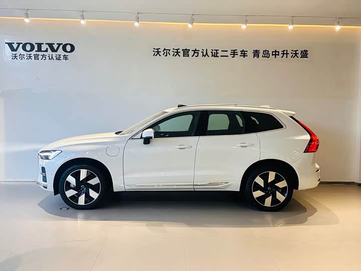 Volvo XC60 2024 T8 PHEV Long Range 4WD Intelligent Luxury - zdjęcie 17