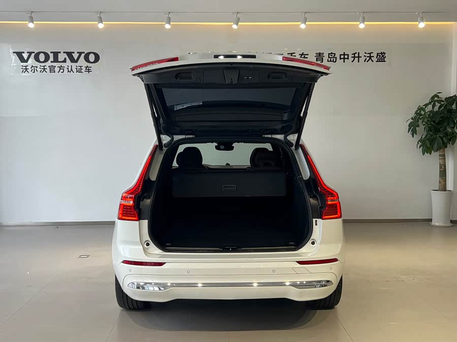 Volvo XC60 2024 T8 PHEV Long Range 4WD Intelligent Luxury - zdjęcie 6