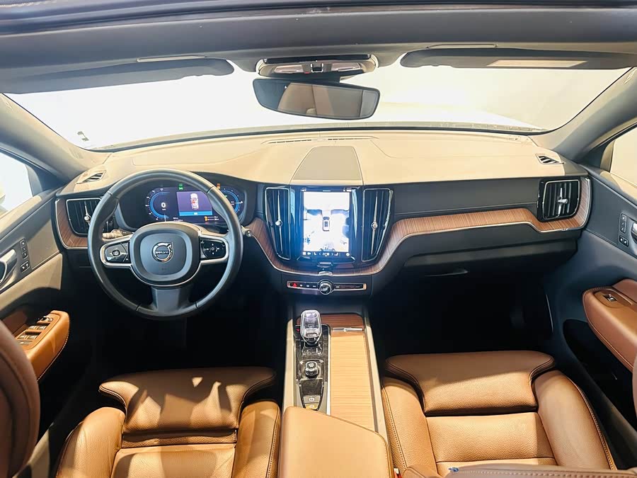 Volvo XC60 2024 T8 PHEV Long Range 4WD Intelligent Luxury - zdjęcie 9