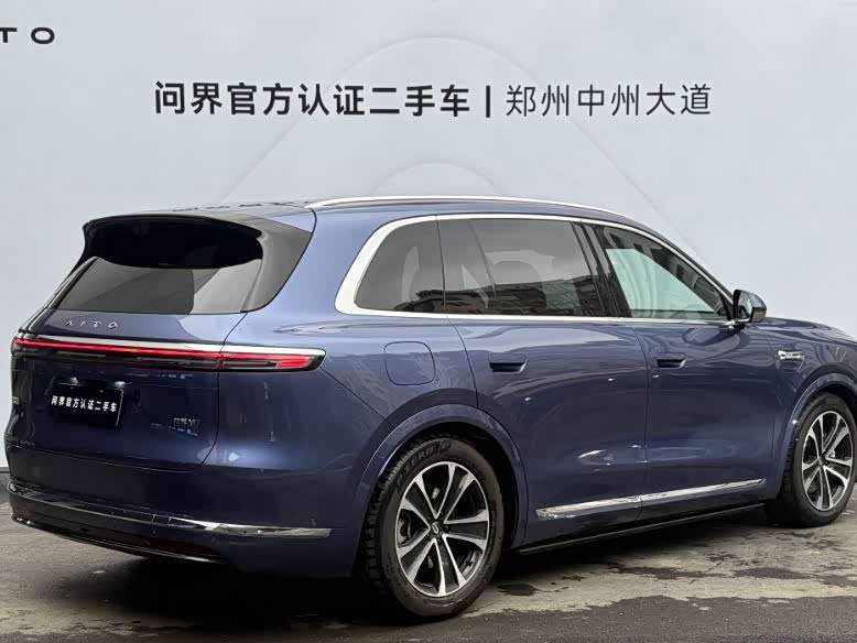 Wenjie M7 2026 2.0T Extended Range Ultra 4WD 6-Seater (192-Line Laser Radar) - zdjęcie 3