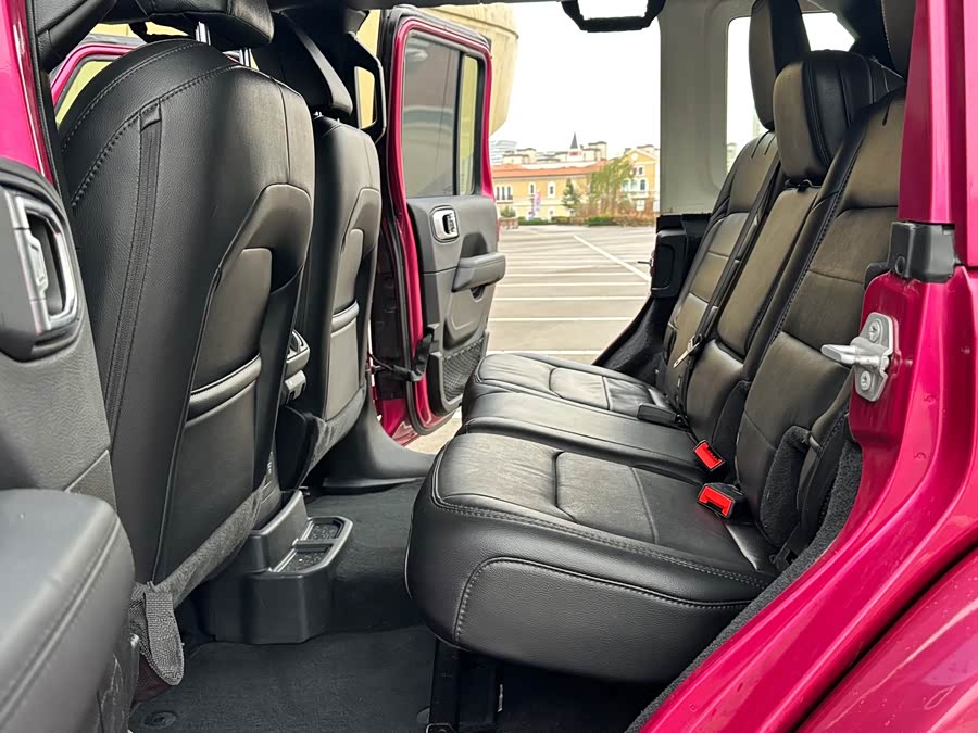 Wrangler 2022 2.0T Special Edition - zdjęcie 11