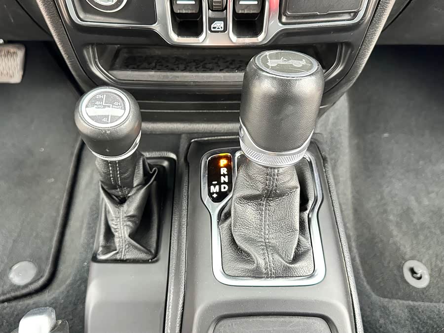 Wrangler 2022 2.0T Special Edition - zdjęcie 13