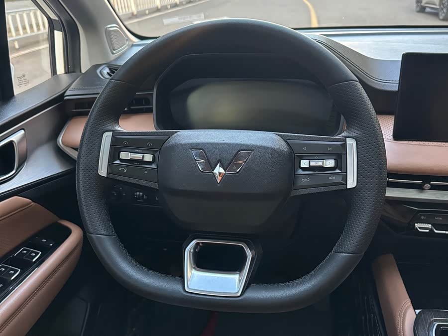 Wuling Jiachen 2023 2.0L DHT Flagship - zdjęcie 16