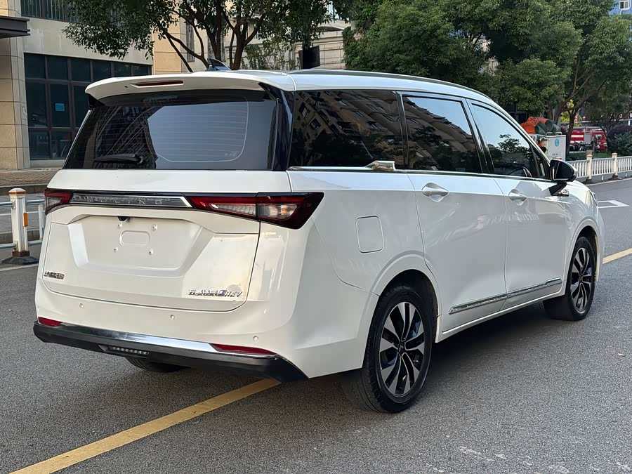 Wuling Jiachen 2023 2.0L DHT Flagship - zdjęcie 9