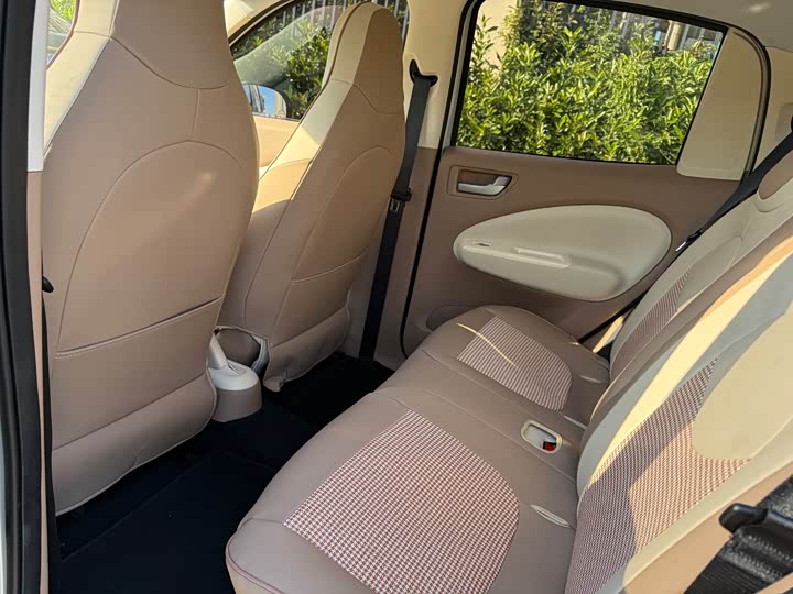 Wuling MINIEV 2025 Fourth Generation Four-Door Advanced Version - zdjęcie 17