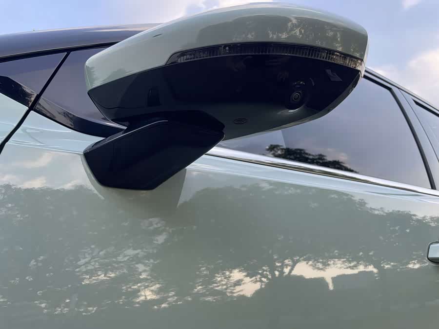 Wuling Xingchen 2.0L DHT - zdjęcie 11