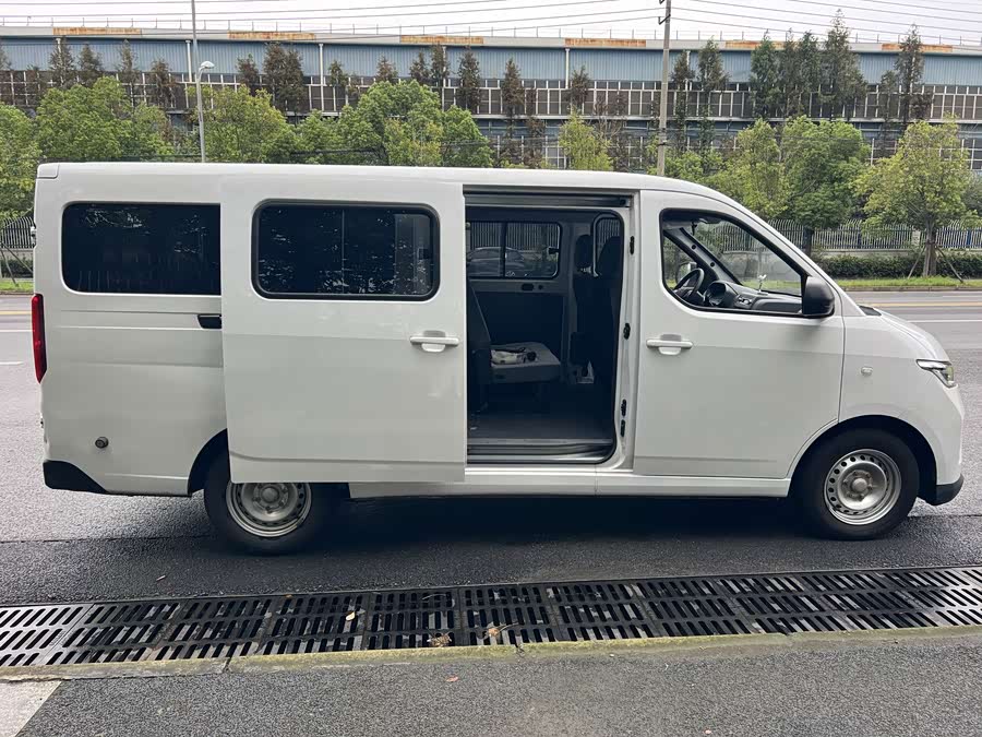 Wuling Yangguang 2025 400km Bus Comfort - zdjęcie 13