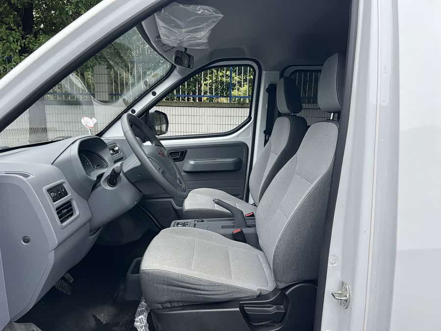 Wuling Yangguang 2025 400km Bus Comfort - zdjęcie 9