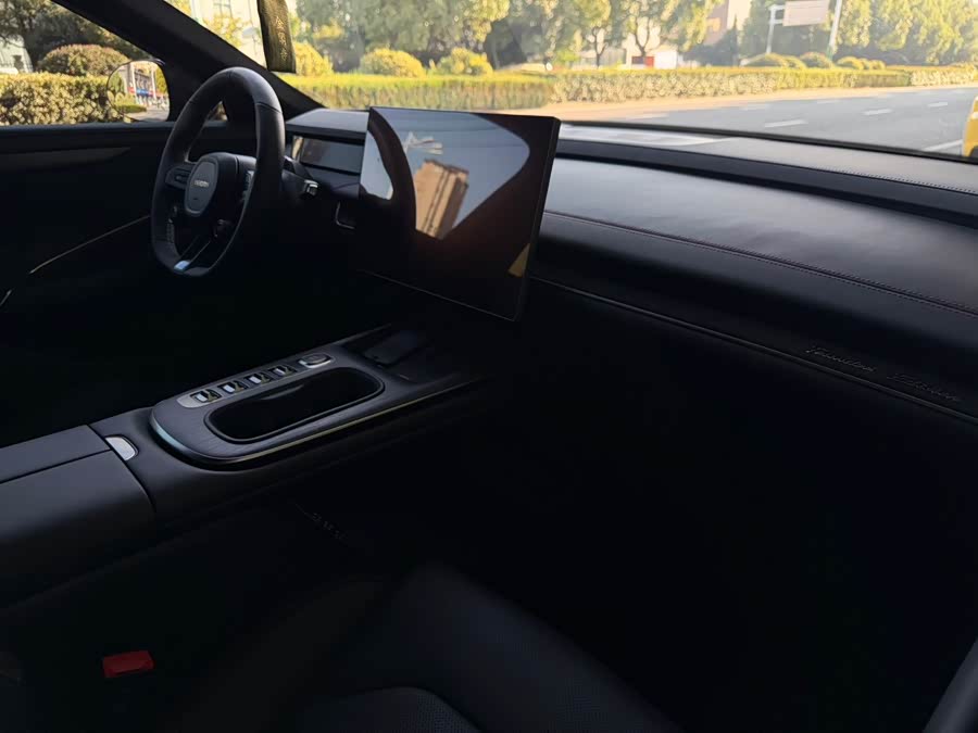 Xiaomi SU7 2024 4WD Max Founder Edition - zdjęcie 12
