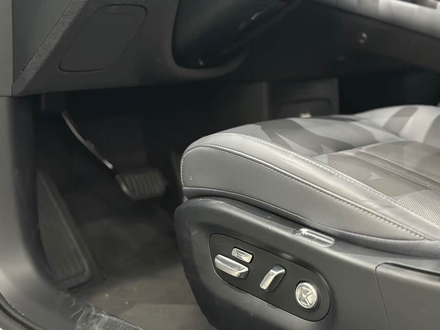 Xiaomi YU7 2025 4WD Pro - zdjęcie 11