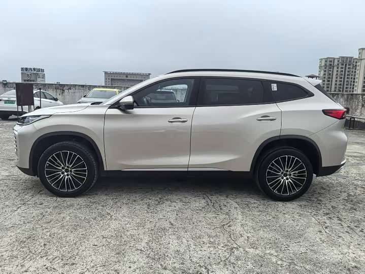 Xingtu Lingyun 2025 400T 2WD Night Edition - zdjęcie 16
