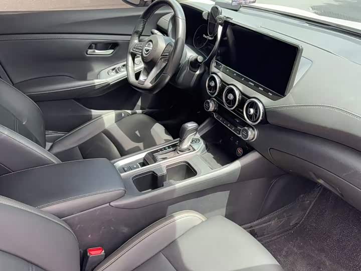Xuan Yi 2023 1.6L CVT Enjoy Edition - zdjęcie 11