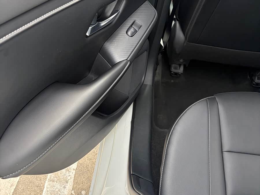 Xuan Yi 2023 1.6L CVT Enjoy Edition - zdjęcie 11