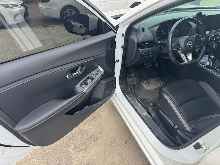 Xuan Yi 2023 1.6L CVT Enjoy Edition - zdjęcie 4