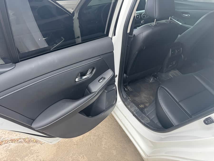 Xuan Yi 2023 1.6L CVT Enjoy Edition - zdjęcie 5