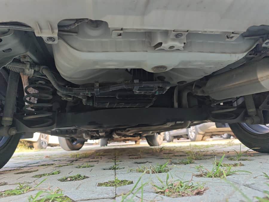 YARiS L 2022 X 1.5L CVT Luxury PLUS - zdjęcie 11
