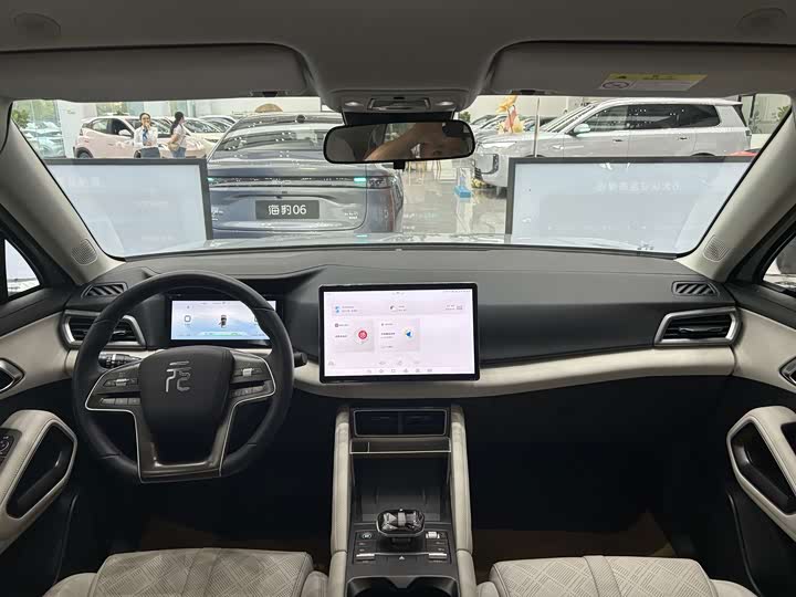 Yuan UP 2024 401KM Super - zdjęcie 16