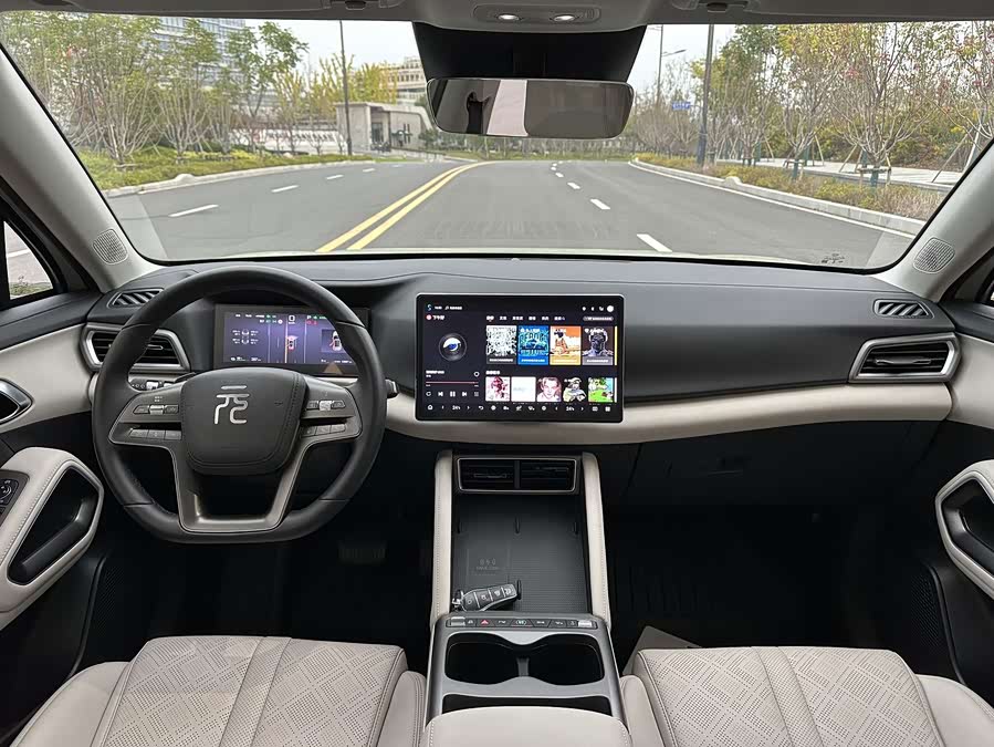 Yuan UP 2025 Smart Driving 401KM Leading - zdjęcie 6