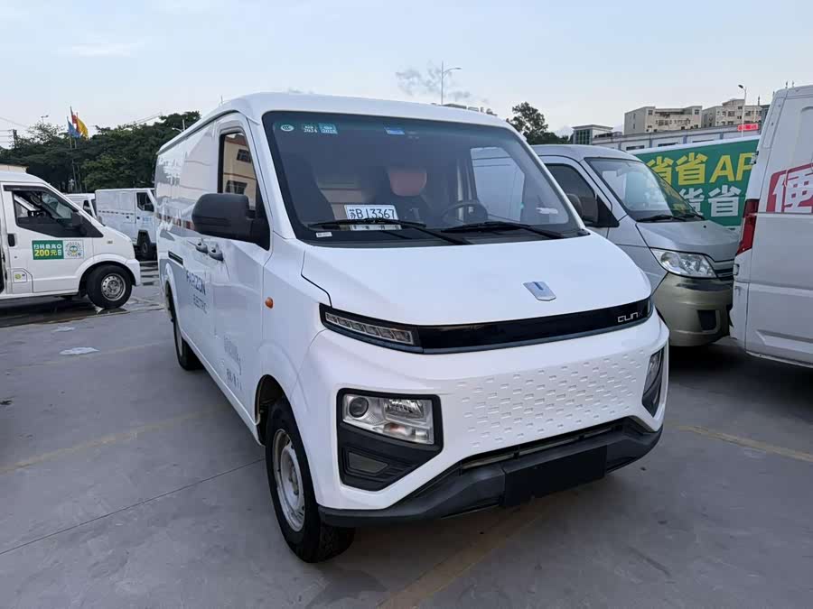 Yuanmeng Xingxiang V 2022 6E Long Wheelbase Ningde 41.86kWh - zdjęcie 2