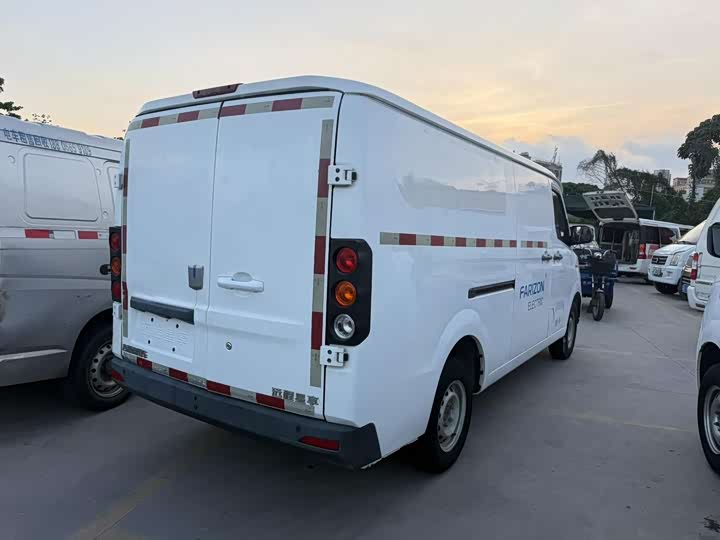 Yuanmeng Xingxiang V 2022 6E Long Wheelbase Ningde 41.86kWh - zdjęcie 13