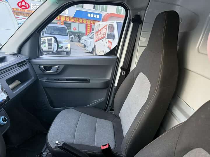 Yuanmeng Xingxiang V 2022 6E Long Wheelbase Ningde 41.86kWh - zdjęcie 16