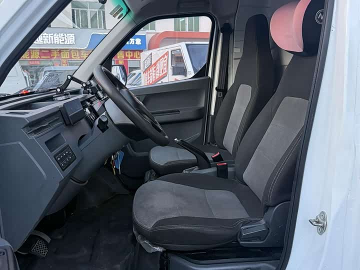 Yuanmeng Xingxiang V 2022 6E Long Wheelbase Ningde 41.86kWh - zdjęcie 18