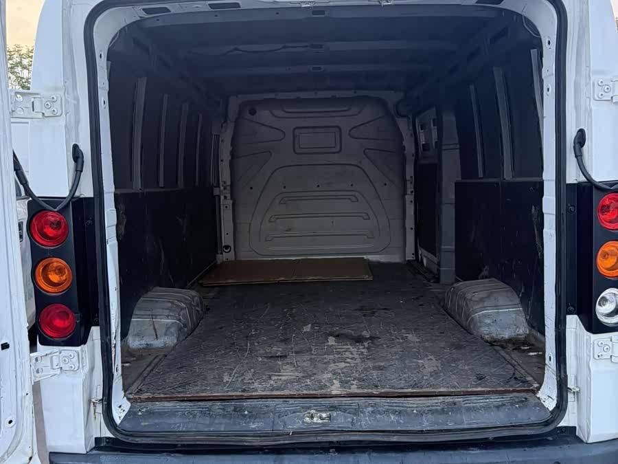 Yuanmeng Xingxiang V 2022 6E Long Wheelbase Ningde 41.86kWh - zdjęcie 8