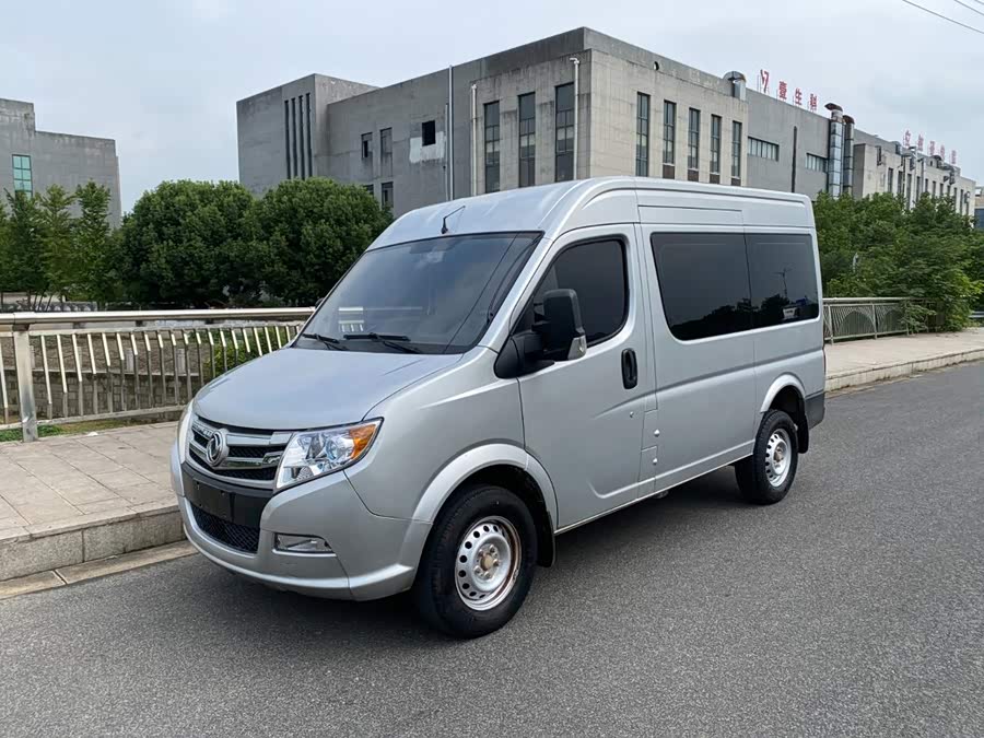 Yufeng 2021 2.4T FWD Logistics Van Short Wheelbase Medium Roof 5-9 Seats National VI YCY24140-60A - zdjęcie 1
