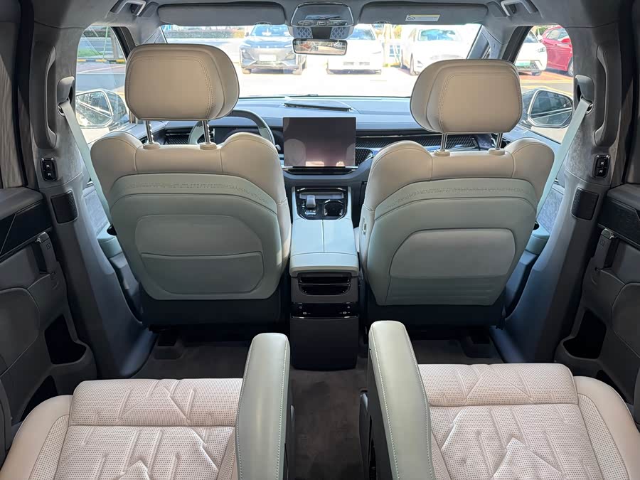 Zeekr 009 2024 6-Seater Executive 4WD 140kWh - zdjęcie 10
