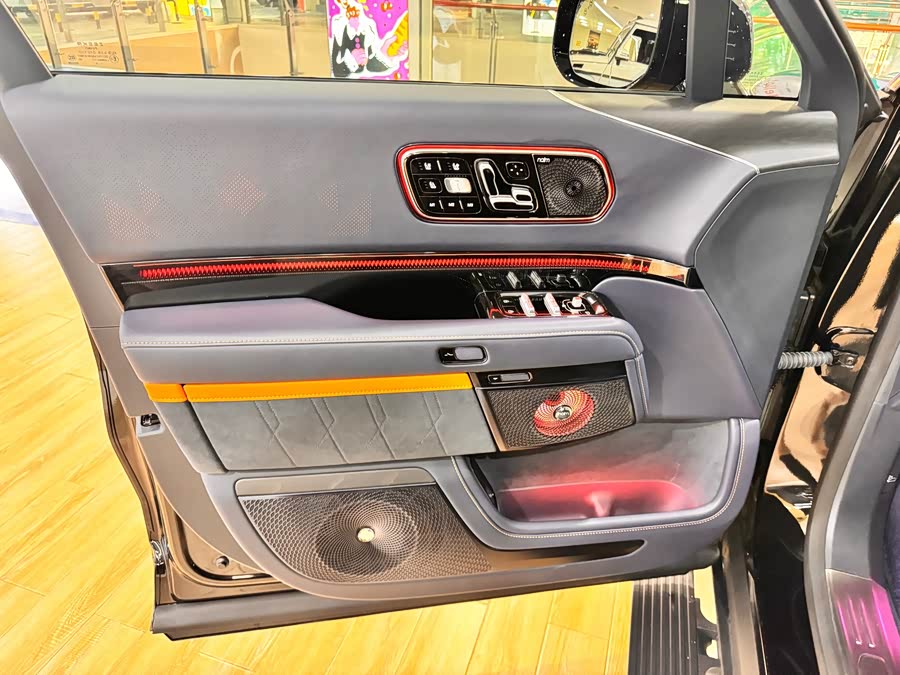 Zeekr 9X 2025曜黑版 70kWh 6-seater - zdjęcie 11