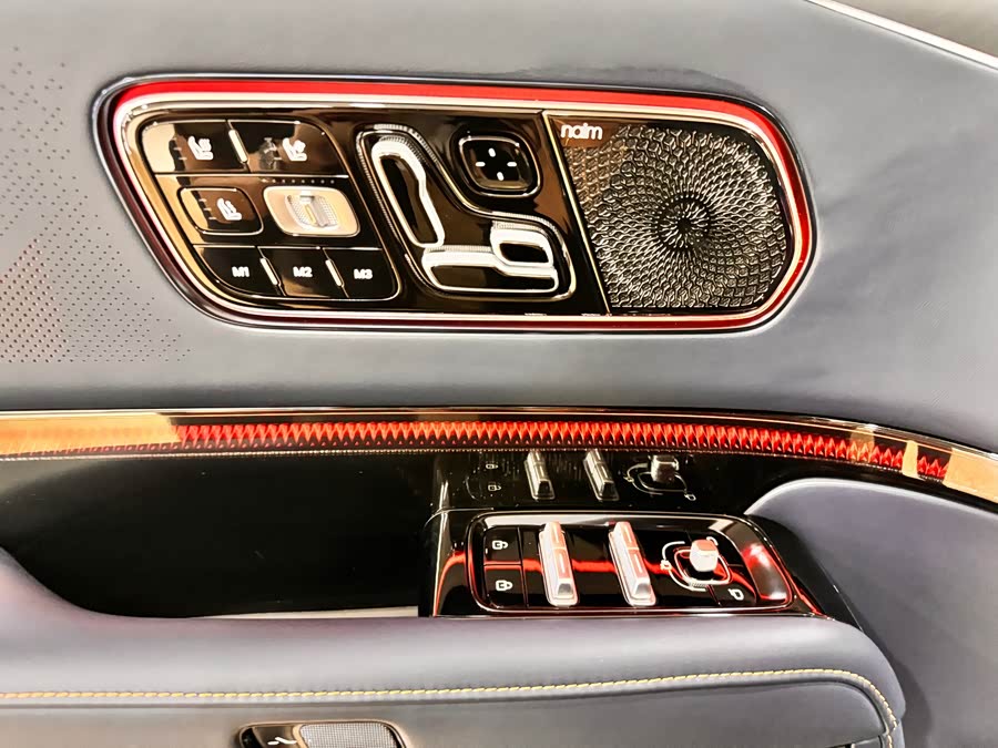 Zeekr 9X 2025曜黑版 70kWh 6-seater - zdjęcie 12