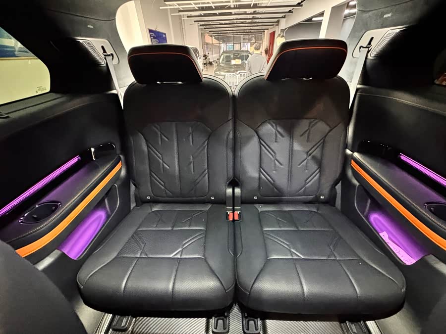Zeekr 9X 2025曜黑版 70kWh 6-seater - zdjęcie 20