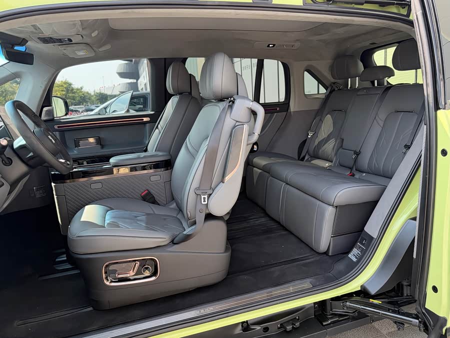 Zeekr MIX 2025 Long Range Intelligent Driving Version - zdjęcie 12
