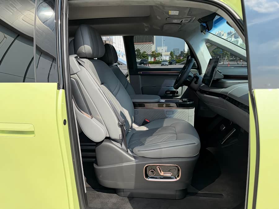 Zeekr MIX 2025 Long Range Intelligent Driving Version - zdjęcie 13
